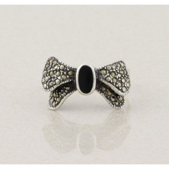 Unbranded Jewelry - Sterling Silver Onyx and Marcasite Bow Ring Size 8 1/4